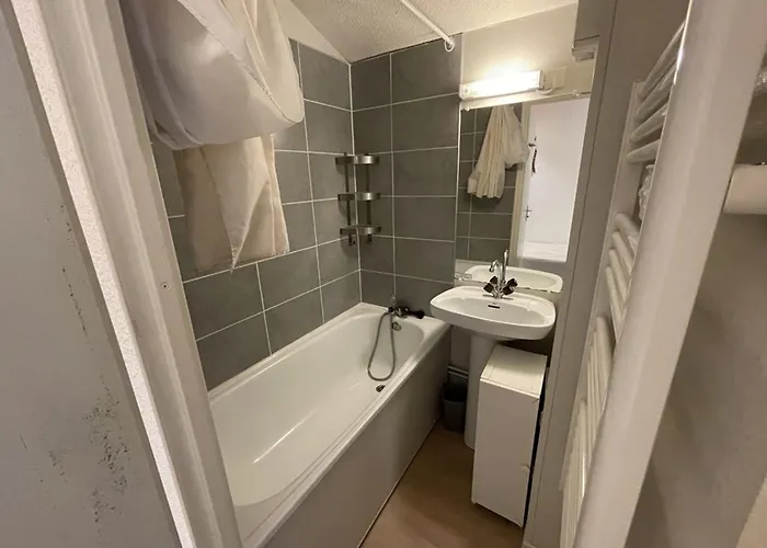 T2 Au Lioran, Balcon Sud-est, 4 Personnes - Fr-1-787-98 *